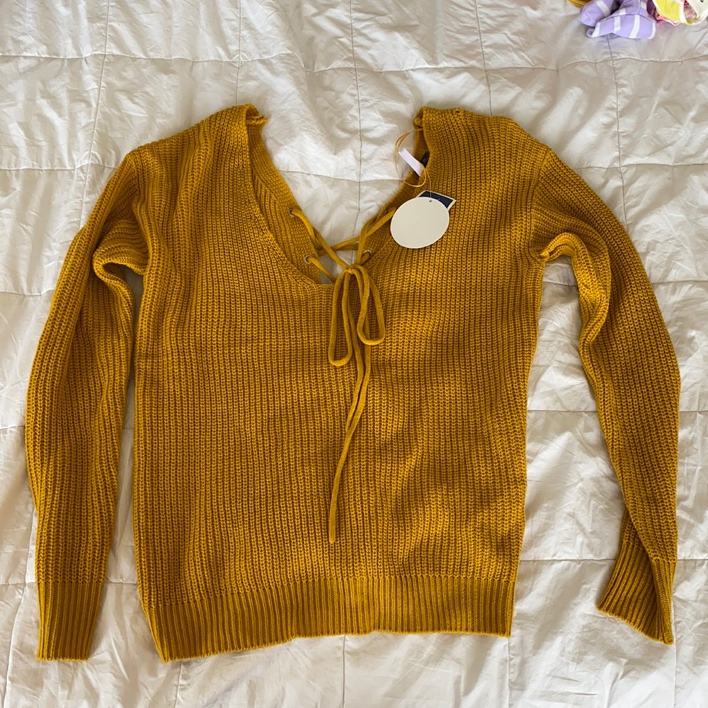 BRAND NEW sweater